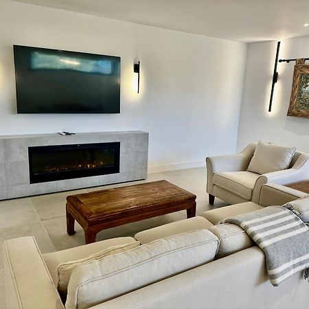 Modern Apartment In Front Of Cabopino Golf 马尔韦利亚 外观 照片