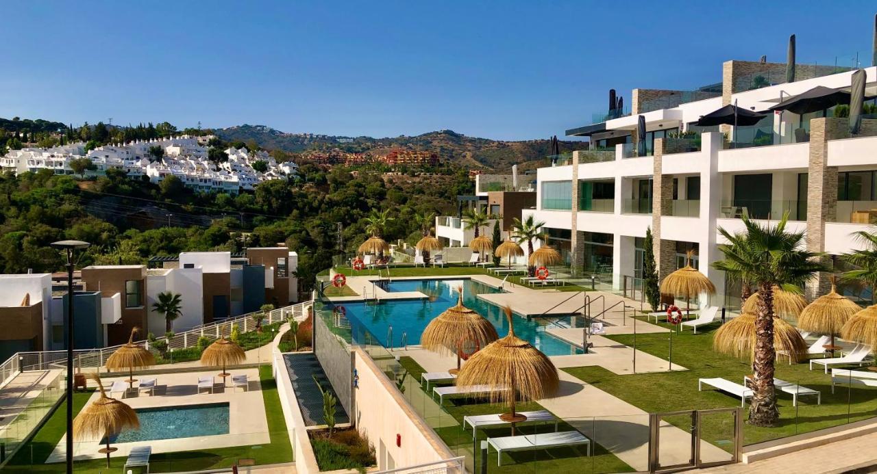 Modern Apartment In Front Of Cabopino Golf 马尔韦利亚 外观 照片